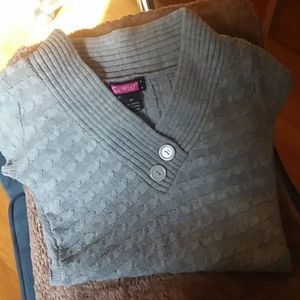 🧚‍♀️ 3/$15 Gray cableknit sweater